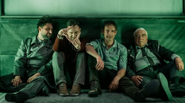 Ο πολυβραβευμένος «Πουπουλένιος» έρχεται στο Δημοτικό Θέατρο Λαμίας