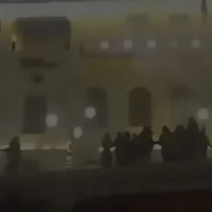 Κοζάνη: Πανικός από πυροτεχνήματα στη Χριστουγεννιάτικη γιορτή – Καταγγελίες για τραυματισμους, έφυγε τρέχοντας ο κόσμος