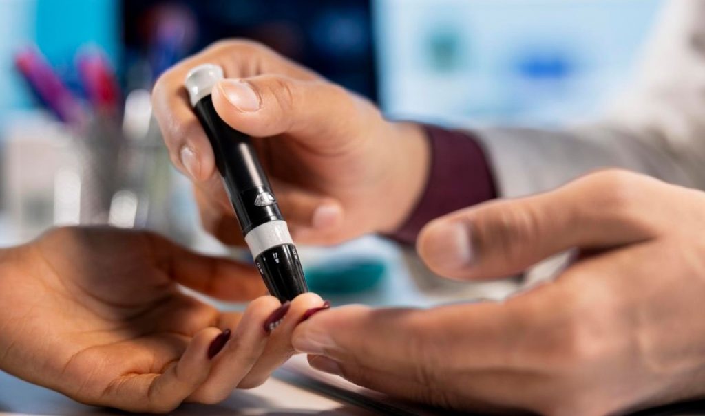 Δέκα απλές συνήθειες για να διατηρείτε σταθερό το σάκχαρό σας όλη μέρα