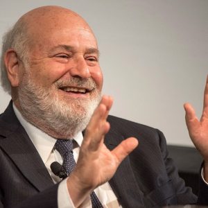 Ρομπ Ράινερ: Το δείπνο με τους Ομπάμα που δεν έγινε ποτέ και νέα στοιχεία για τον «καβγά» στο πάρτι – Βίντεο με τον γιο του να περιφέρεται κοντά στο σπίτι της τραγωδίας