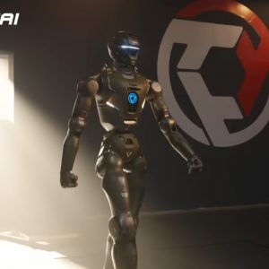 Βίντεο: Ανθρωποειδές ρομπότ κλωτσά τον CEO της εταιρείας που το κατασκεύασε και τον ρίχνει κάτω