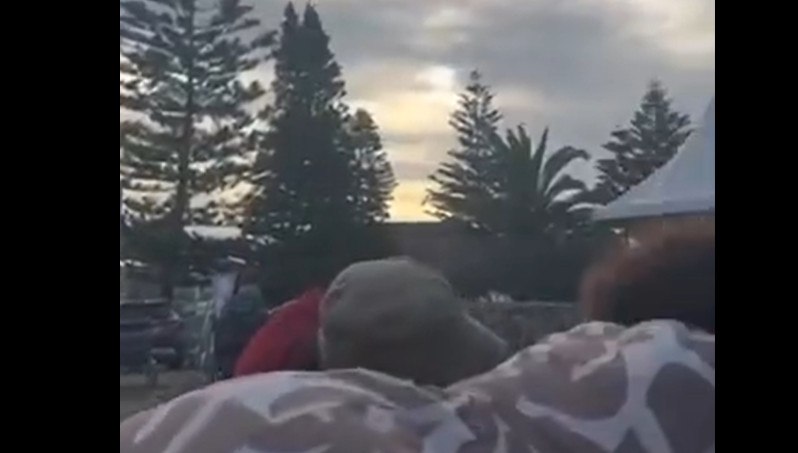 Τρομοκρατική επίθεση στο Σίδνεϊ: Σχέσεις με το ISIS πιστεύεται ότι είχαν οι δράστες, από 10 έως 87 ετών τα θύματά τους