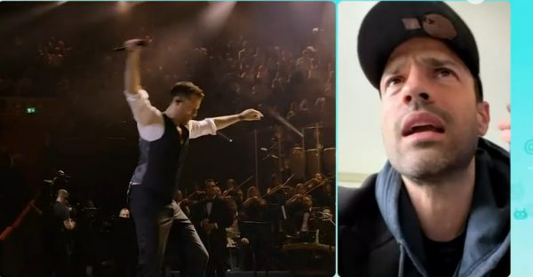 Ο Κωνσταντίνος Αργυρός μοιράστηκε την ιστορία πίσω από την ατάκα «μάνα ο γιος σου χορεύει ζεϊμπέκικο στο Royal Albert Hall»