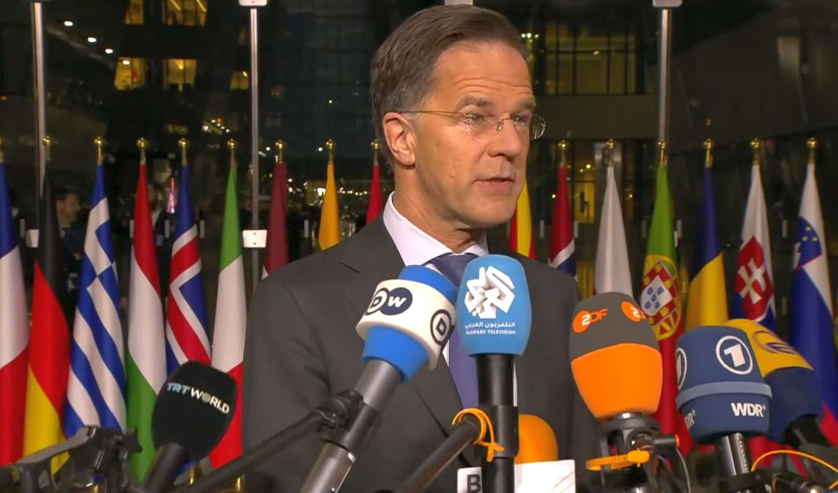 «Η Ρωσία προετοιμάζεται για μακρά σύγκρουση, θέλει να αποσταθεροποιήσει τις κοινωνίες μας» προειδοποίησε ο Ρούτε στο ΝΑΤΟ