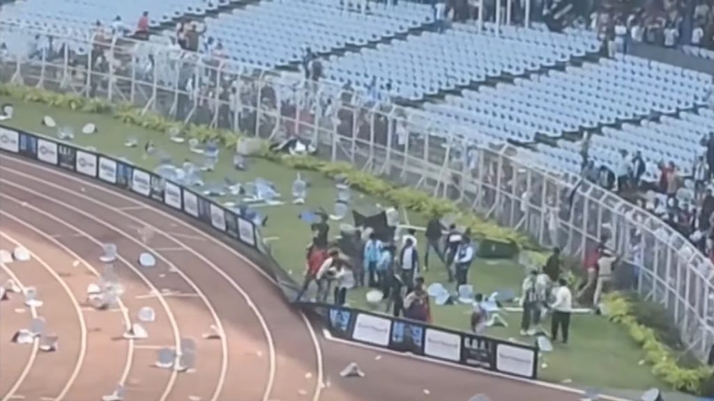 Άγρια επεισόδια στην Ινδία: Οπαδοί τα έκαναν γης μαδιάμ επειδή ο Μέσι εμφανίστηκε μόνο για λίγα λεπτά στην Καλκούτα