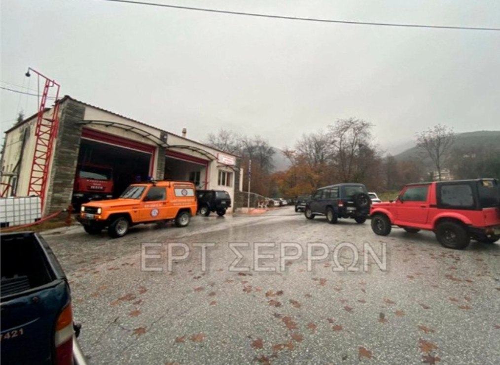 Για τρίτη ημέρα ψάχνουν τον διοικητή της πυροσβεστικής στα Άνω Πορρόια: Σηκώνουν και drone για να εντοπίσουν ίχνη του