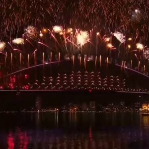 Πρωτοχρονιά: Ο πλανήτης καλωσορίζει το 2026 – Φαντασμαγορικό σόου πυροτεχνημάτων στο Σίδνεϊ, εντυπωσιακές εικόνες από Σεούλ και Χονγκ Κονγκ