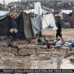 Η κακοκαιρία Byron σφυροκοπά τη Γάζα: Νεκρό βρέφος 8 μηνών – Βυθισμένες στις λάσπες οι σκηνές των εκτοπισμένων