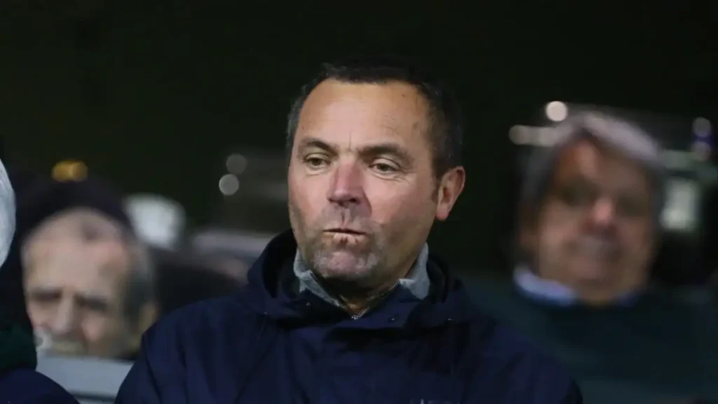 ΑΕΚ κατά Λανουά: «Περνάει αντιφατικά μηνύματα στους διαιτητές για παρόμοιες φάσεις»