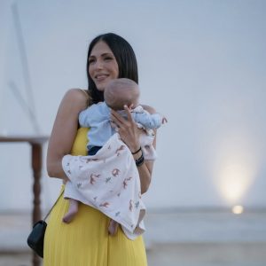 Ανθή Βούλγαρη: «Είναι σοβαρό» - Θα κινηθεί νομικά για επεξεργασμένες φωτογραφίες που κυκλοφόρησαν με το παιδί της