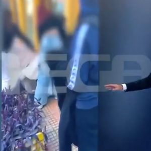 Λαμία: «Το ξύλο μεταξύ των κοριτσιών έπεσε για τα likes» - Μαρτυρία για τον τσακωμό στο κέντρο της πόλης - ΒΙΝΤΕΟ