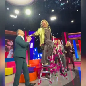 Στο Παρά Πέντε – 20 χρόνια μετά: Συγκίνηση στο επετειακό επεισόδιο – Τα highlights και η αναφορά στην Ειρήνη Κουμαριανού