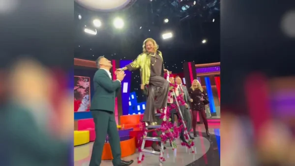 Στο Παρά Πέντε – 20 χρόνια μετά: Συγκίνηση στο επετειακό επεισόδιο – Τα highlights και η αναφορά στην Ειρήνη Κουμαριανού