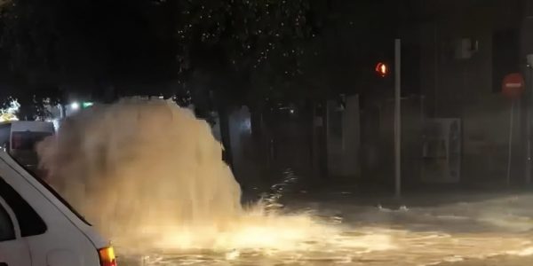 Γιατί τα φρεάτια έσκασαν και έγιναν «συντριβάνια» -Ο Κολυδάς εξηγεί τι συμβαίνει, απίστευτα βίντεο με πίδακες νερού