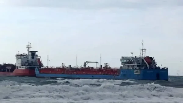 Συναγερμός στην Κωνσταντινούπολη: Συγκρούστηκαν δύο δεξαμενόπλοια με σημαίες Αζερμπαϊτζάν και Τουρκίας