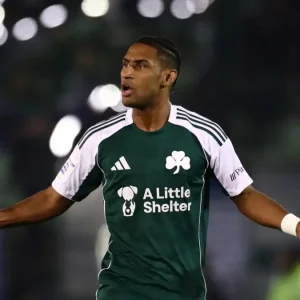 Παναθηναϊκός: Ο Τετέ φωτογραφήθηκε με φανέλα της Γκρέμιο που γράφει το όνομά του