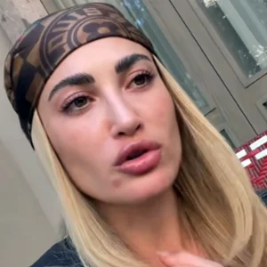 Έξαλλη η Τούνη με τον Αλεξάνδρου: «Το παιδί μας μεγαλώνει με μια Μπαλινέζα – Θα μείνει μόνιμα Θεσσαλονίκη όταν γίνει 4 ετών»