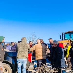 Αγρότες σε ρήξη «έσπασαν» το μπλόκο στα Πράσινα Φανάρια – Νέα κινητοποίηση με τρακτέρ στην Τρίγλια Χαλκιδικής