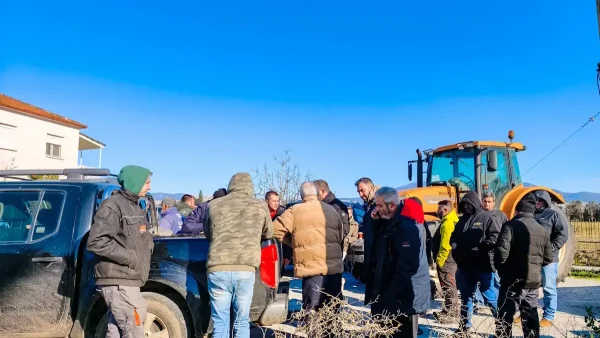 Αγρότες σε ρήξη «έσπασαν» το μπλόκο στα Πράσινα Φανάρια – Νέα κινητοποίηση με τρακτέρ στην Τρίγλια Χαλκιδικής