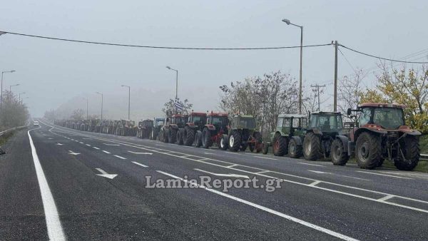 Δεκάδες τρακτέρ στον κόμβο της Ομβριακής - Αποφασισμένοι για δυναμικές κινητοποιήσεις (ΦΩΤΟ-ΒΙΝΤΕΟ)