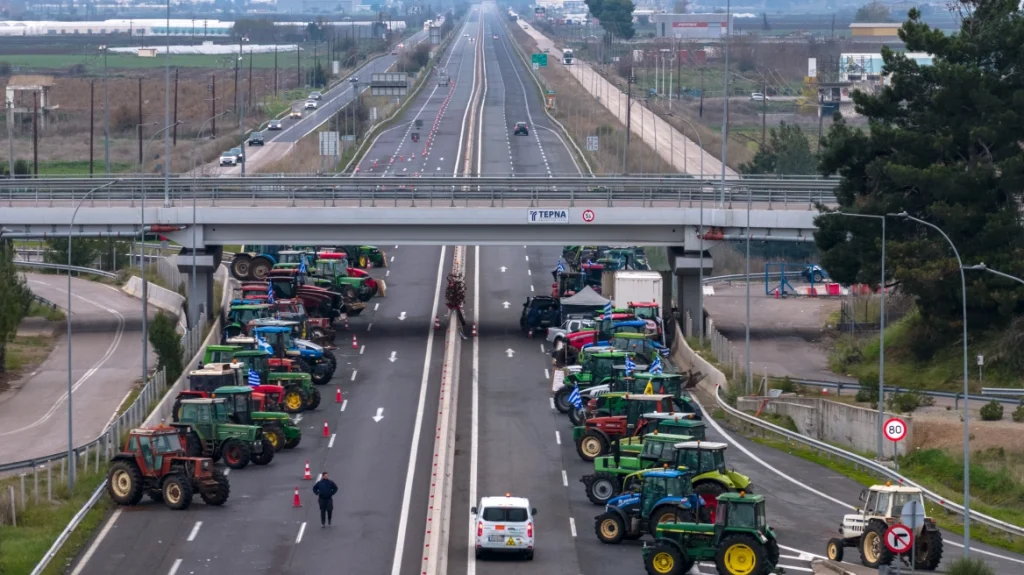 Δημογλίδου: Στο Κάστρο ψάχναμε 15 ιδιοκτήτες τρακτέρ για να δώσουμε δεύτερη λωρίδα, τροχονόμοι κινδύνευσαν από ταλαιπωρημένους οδηγούς