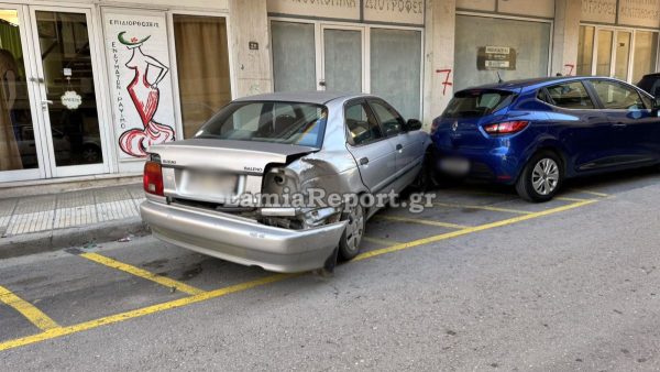 Λαμία: Τετραπλή καραμπόλα μετά από τροχαίο σε διασταύρωση της πόλης - Δείτε εικόνες