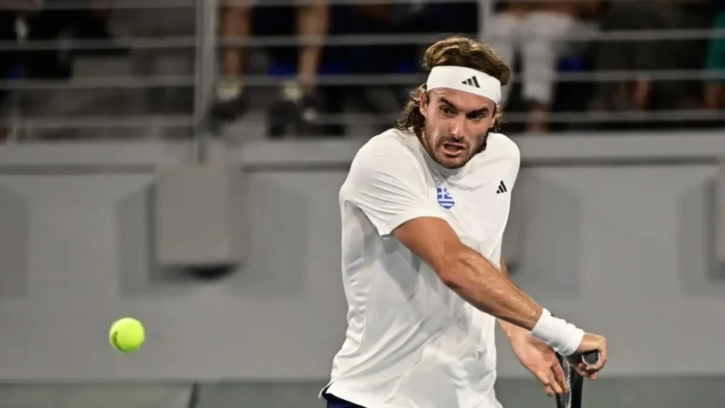 Στέφανος Τσιτσιπάς: Ψάχνουν αν διαθέτει δίπλωμα οδήγησης – Δεν έχει ελληνικό