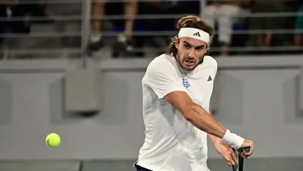 Στέφανος Τσιτσιπάς: Ψάχνουν αν διαθέτει δίπλωμα οδήγησης – Δεν έχει ελληνικό