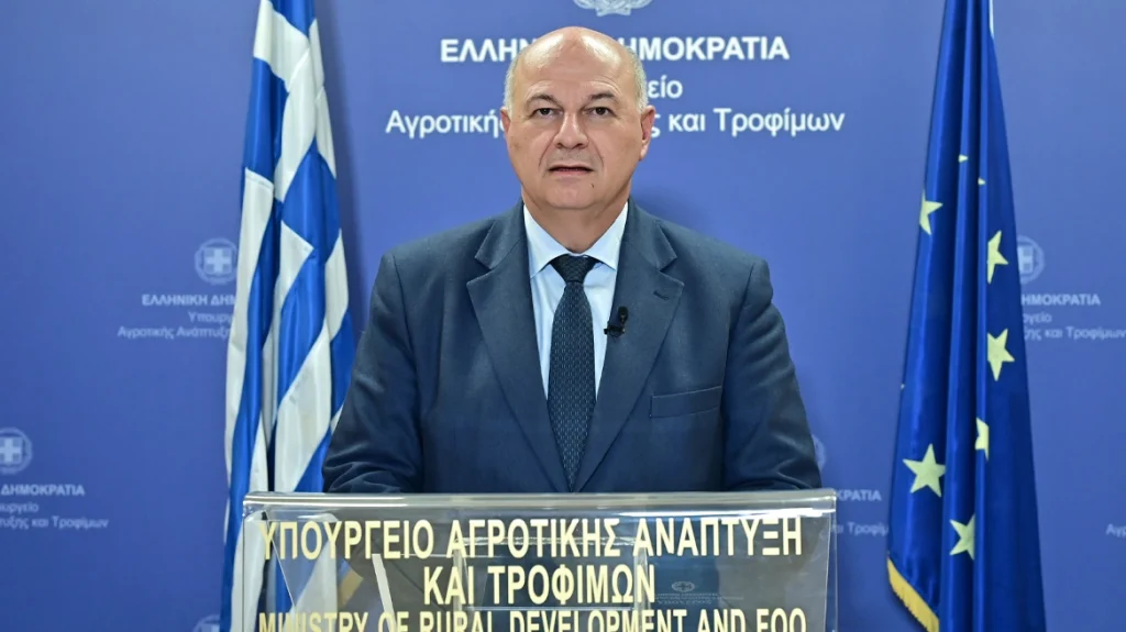 Τσιάρας για αγρότες: Ικανοποιείται το αφορολόγητο στη μάνικα, στο τραπέζι το μειωμένο ρεύμα