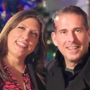 Ζωή Κωνσταντοπούλου και Διαμαντής Καραναστάσης σε χριστουγεννιάτικη διάθεση – Οι ευχές κάτω από το στολισμένο δέντρο