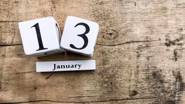 Τρίτη και 13: Γιατί θεωρείται γρουσούζικη μέρα – Με ποια ιστορικά γεγονότα συνδέεται
