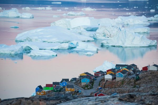 Politico: Η Ευρώπη θέλει deal με τον Τραμπ για τη Γροιλανδία για να αποφύγει την εισβολή και τη διάλυση του ΝΑΤΟ