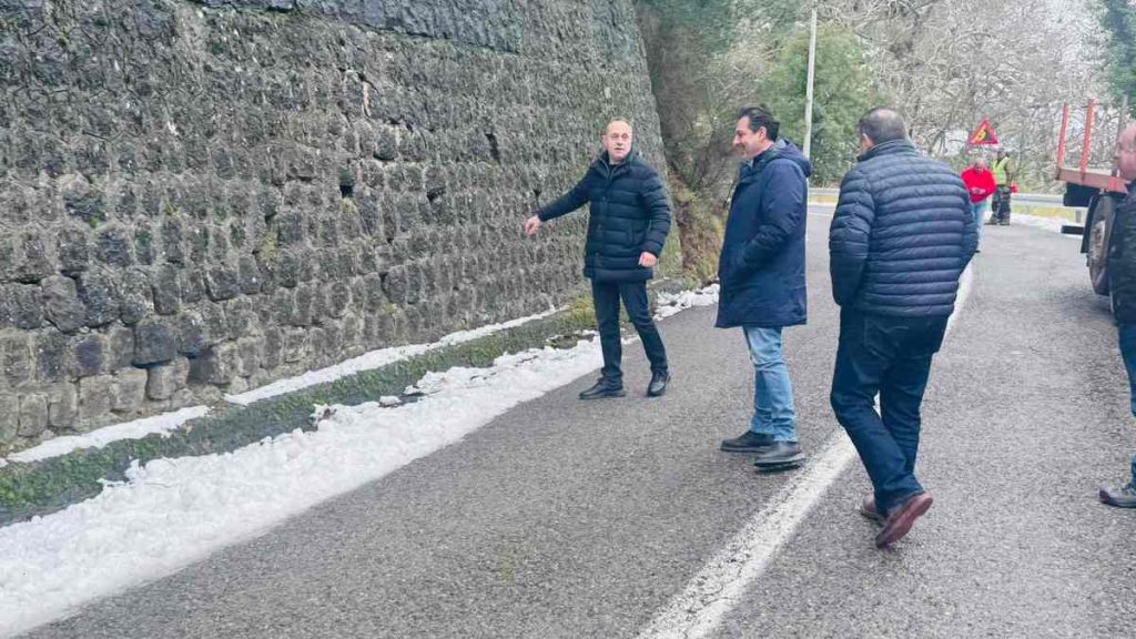 Δήμος Λαμιέων: Προσωρινές εργασίες αντιστήριξης τοιχίου στην Υπάτη (ΒΙΝΤΕΟ-ΦΩΤΟ)