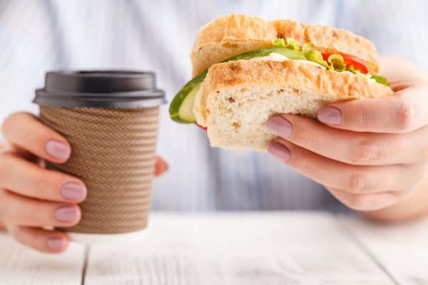 Τι συμβαίνει στο σώμα μας αν δεν φάμε τίποτα για 36 ώρες, δείτε προσομοίωση