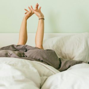 Αυτός είναι ο λόγος που ξυπνάμε κάθε βράδυ στις 3 τα χαράματα – Τι αποκαλύπτει η επιστήμη