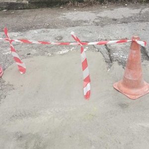 Έκλεισαν την επικίνδυνη λακκούβα στο πάρκινγκ της δημοτικής αγοράς