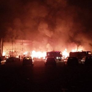 Μεγάλη πυρκαγιά στην μπισκοτοβιομηχανία «ΒΙΟΛΑΝΤΑ» στα Τρίκαλα - Αγνοούνται εργαζόμενοι - Δείτε εικόνες