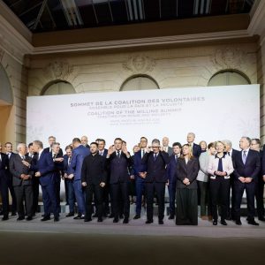 Συμφωνία για εγγυήσεις ασφαλείας στην Ουκρανία: Γαλλία και Βρετανία θα αναπτύξουν δικά τους στρατεύματα σε περίπτωση συμφωνίας ειρήνης