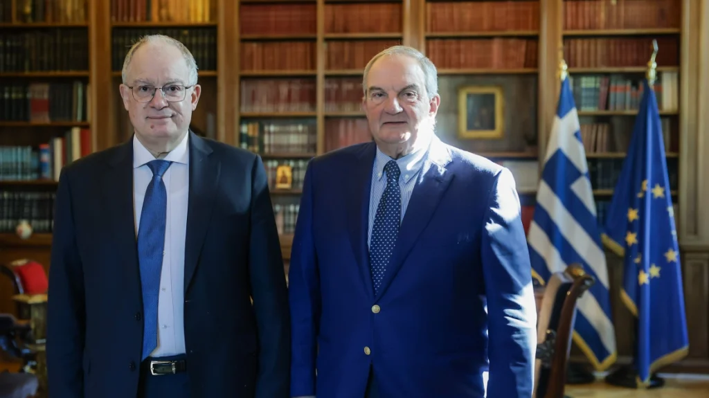 Συνάντηση Τασούλα με Κώστα Καραμανλή στο Προεδρικό Μέγαρο