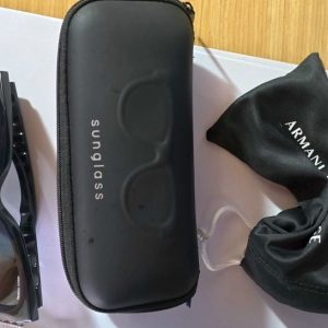 Βρέθηκαν γυαλιά ηλίου στο κέντρο της πόλης