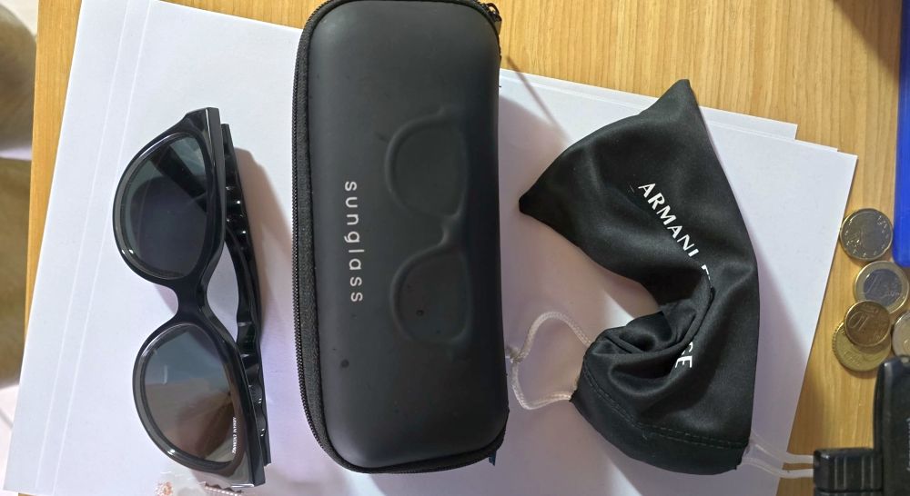 Βρέθηκαν γυαλιά ηλίου στο κέντρο της πόλης