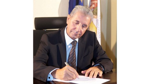 «Σας ευχαριστούμε που μας βοηθήσατε να αποχαιρετήσουμε τον ‘’Αρχηγό’’ μας»