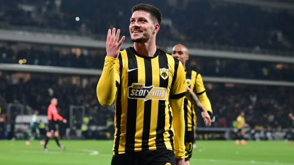 Super League: Ο «σεληνιασμένος» Γιόβιτς στο ντέρμπι ΑΕΚ – Παναθηναϊκός και ο Χατσίδης που «συστήθηκε» στους φίλους του ΠΑΟΚ