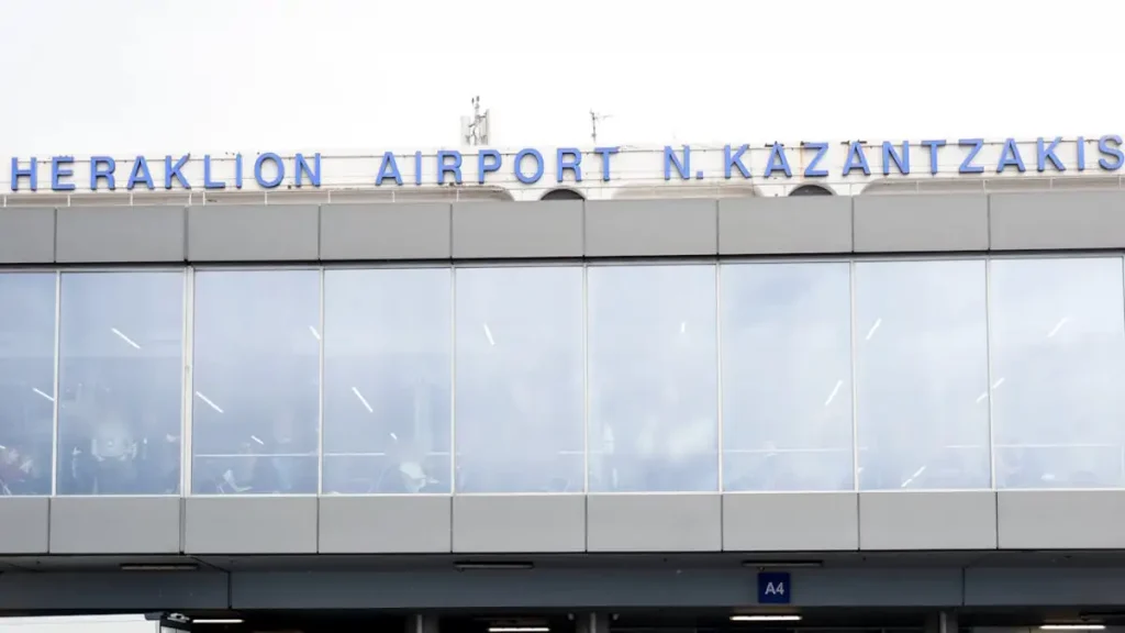 Ηράκλειο: Καθυστερήσεις και ακυρώσεις πτήσεων στο αεροδρόμιο λόγω της κακοκαιρίας