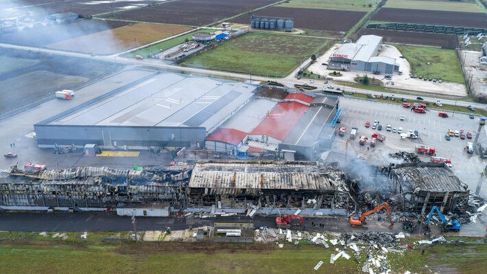 Τραγωδία στη Βιολάντα: Ποιος έχει την ευθύνη των ελέγχων, των αδειών, τι ισχύει με την επιθεώρηση εργασίας και τις αυθαιρεσίες