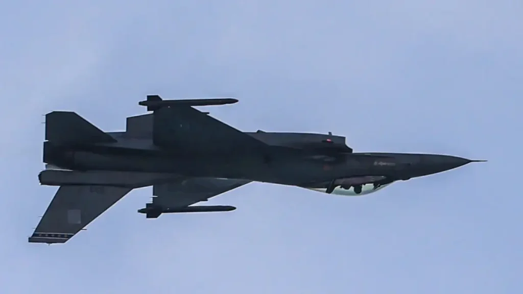 «Ενοχλημένη» η Τουρκία από την άφιξη του «Κίμωνα»: Αεροσκάφη της έκαναν 3 παραβιάσεις στο Αιγαίο