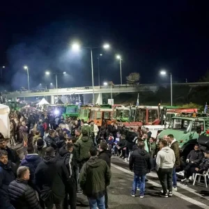 Κυβερνητικές πηγές για το νέο «όχι» των αγροτών: Η κοινωνία δεν έχει άλλο χρόνο – Σε περίπτωση κλιμάκωσης κινητοποιήσεων, μόνες αρμόδιες είναι οι αρχές