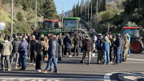 «Έσπασε» το μπλόκο στον κόμβο του Μπράλου μετά την παρουσία του Γιώργου Παλιούρα στη συνάντηση των αγροτών με τον Πρωθυπουργό - ΒΙΝΤΕΟ