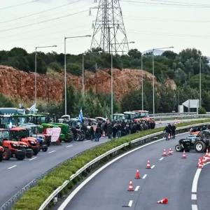 Κωστής Χατζηδάκης: «Θα είναι τελείως ακατανόητο οι αγρότες να μην έρθουν στον διάλογο» - Εισηγήσεις στα μπλόκα να μην πάνε στο ραντεβού με Μητσοτάκη
