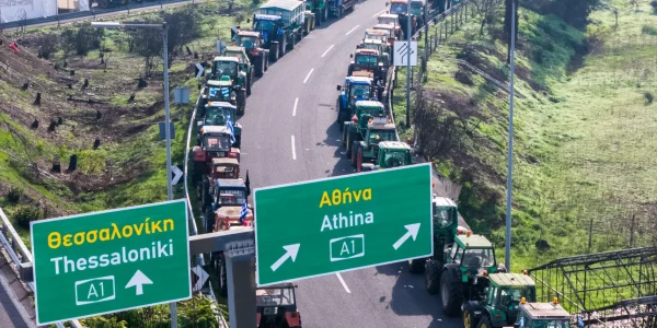 Ανατροπή: Το «σκληρό μπλόκο» της Νίκαιας δεν πάει στον διάλογο με Μητσοτάκη - Μαρινάκης: Δεν λειτουργούμε με τελεσίγραφα